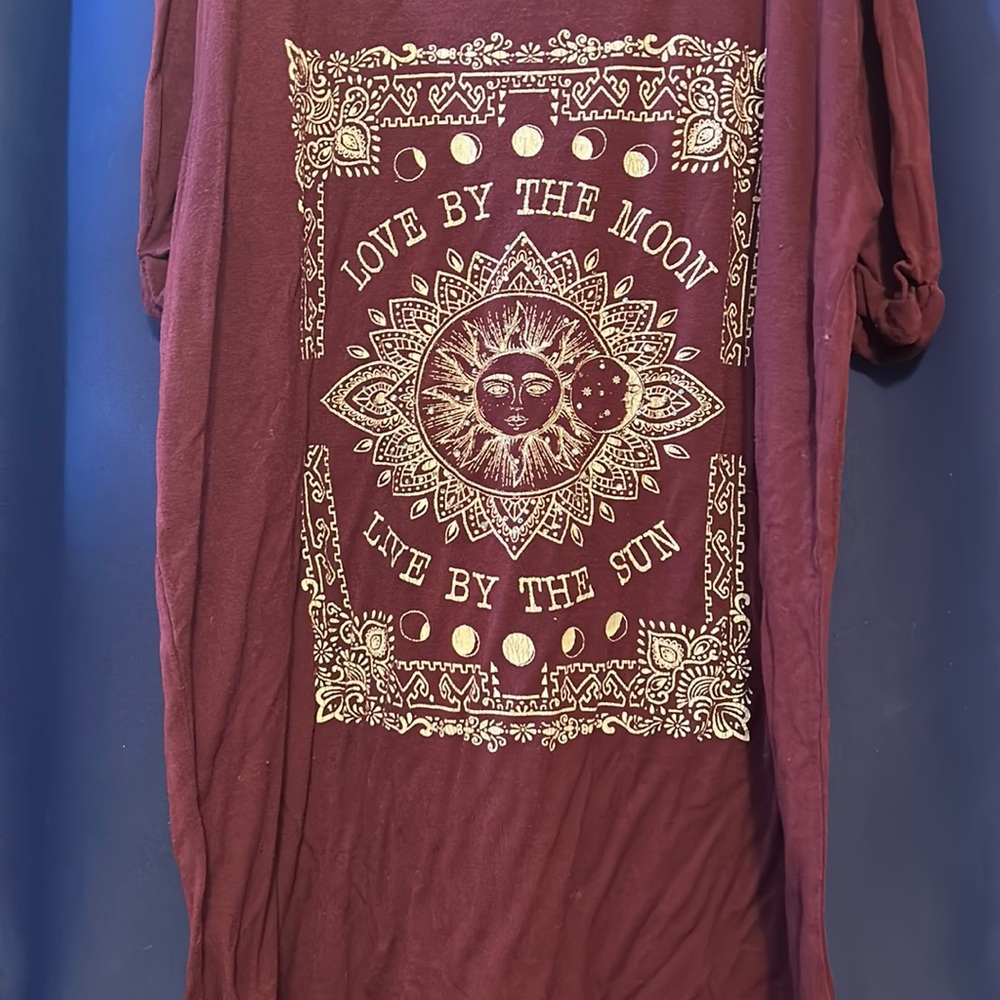 Graphic tee